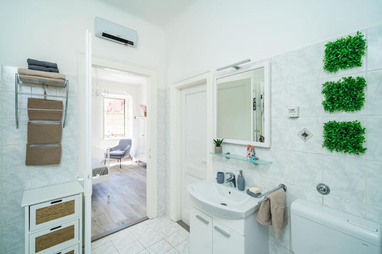 Apartment Swan - Dubrovnik Old Town エクステリア 写真